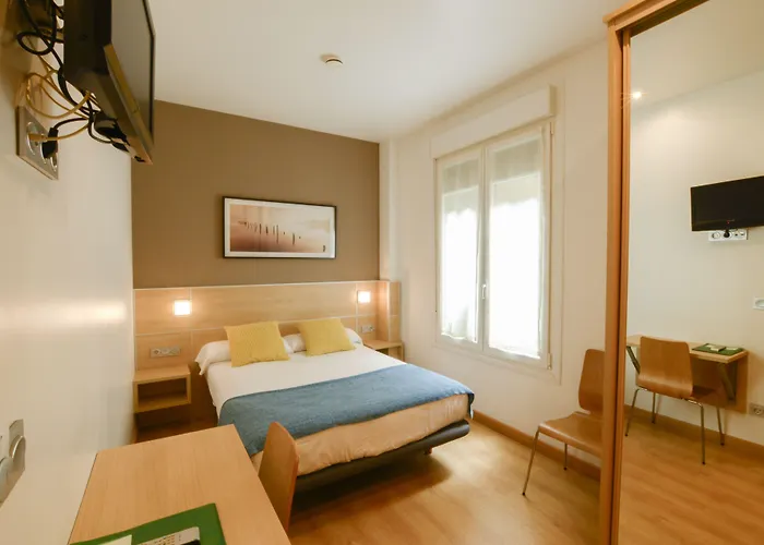 库尔萨尔酒店 2* 圣塞瓦斯蒂安